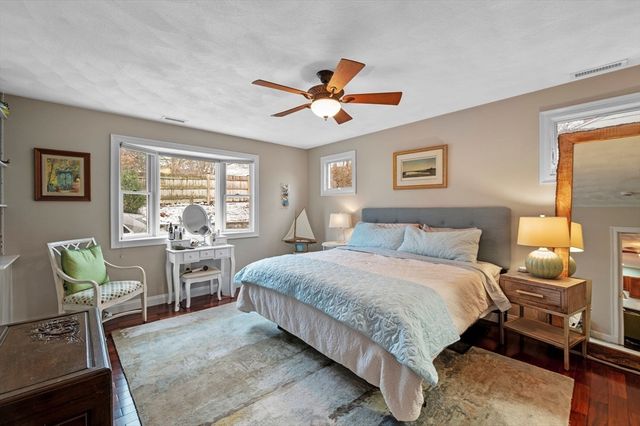 158 Lowell St 4, Peabody, MA 01960