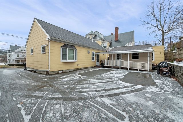 158 Lowell St 4, Peabody, MA 01960