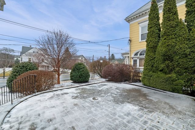 158 Lowell St 4, Peabody, MA 01960