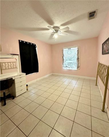 805 E Anderson St, Beeville, TX 78102