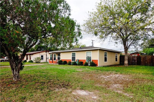 805 E Anderson St, Beeville, TX 78102