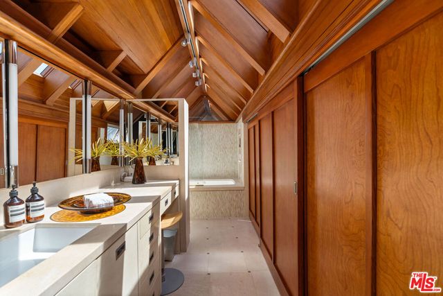 133 Ocean Park Boulevard, Santa Monica, CA 90405