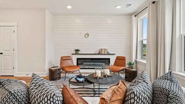 4633 Forest Hills Drive 903, North Charleston, SC 29418
