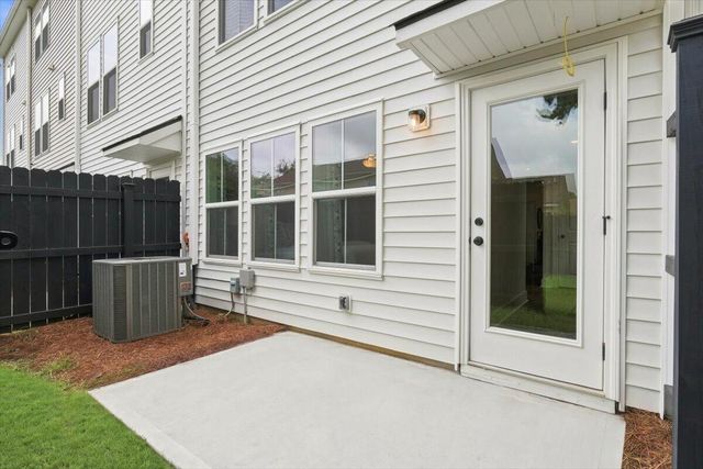 4633 Forest Hills Drive 903, North Charleston, SC 29418
