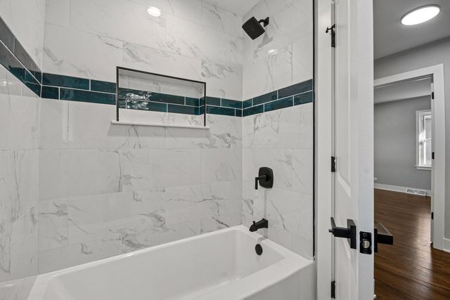 549 51ST Avenue, Bellwood, IL 60104