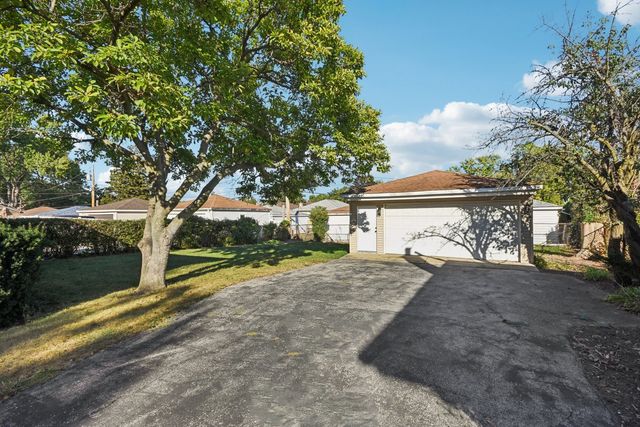 549 51ST Avenue, Bellwood, IL 60104