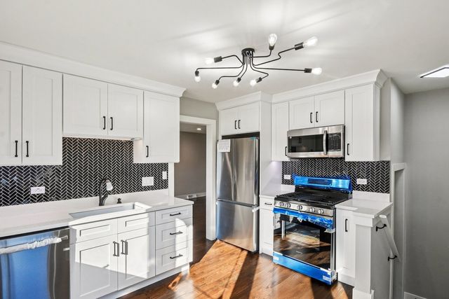 549 51ST Avenue, Bellwood, IL 60104