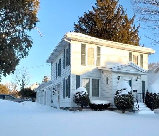 17 Pierpont Avenue, Malone, NY 12953