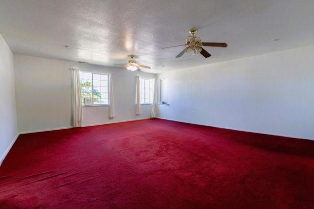 8088 Kammerer Rd, Elk Grove, CA 95757