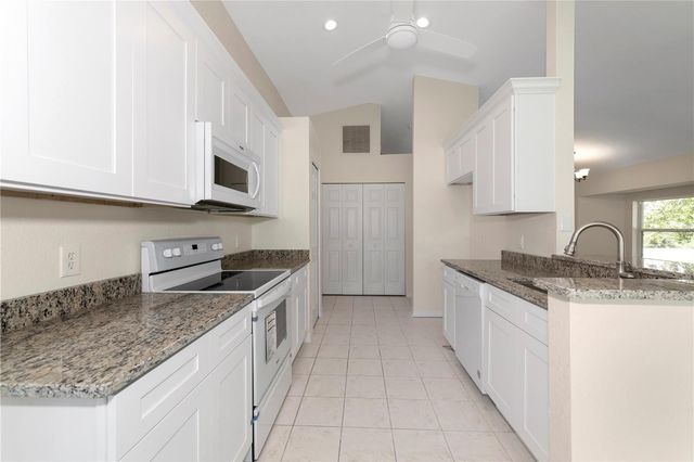 1401 HEDGEWOOD CIRCLE, North Port, FL 34288