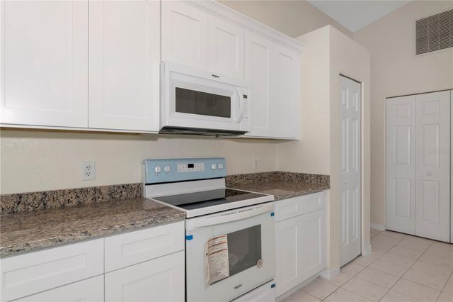 1401 HEDGEWOOD CIRCLE, North Port, FL 34288