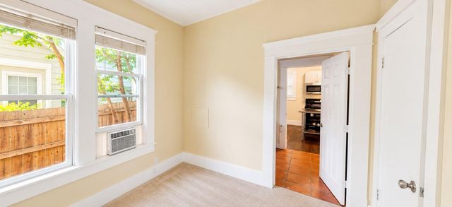 1006 W 22nd ST, Austin, TX 78705