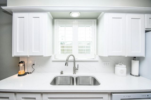 13819 Ivymount Drive, Sugar Land, TX 77498