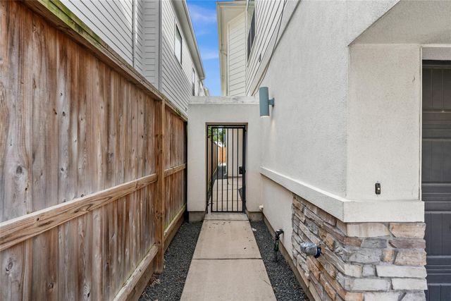 4409 Schuler Street A, Houston, TX 77007