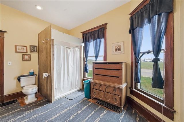 502 SW Clinton Street, Oak Grove, MO 64075
