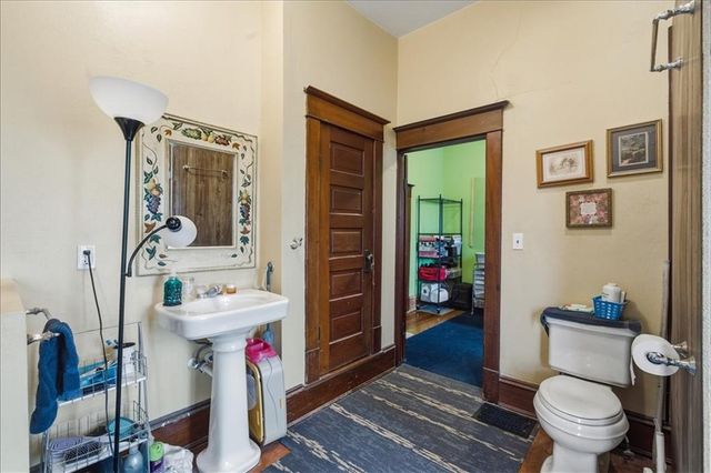 502 SW Clinton Street, Oak Grove, MO 64075