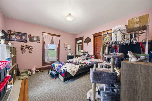 502 SW Clinton Street, Oak Grove, MO 64075