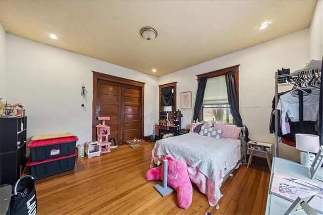 502 SW Clinton Street, Oak Grove, MO 64075