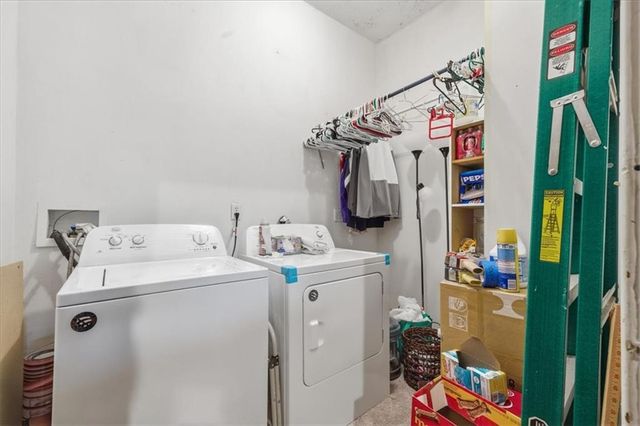 502 SW Clinton Street, Oak Grove, MO 64075