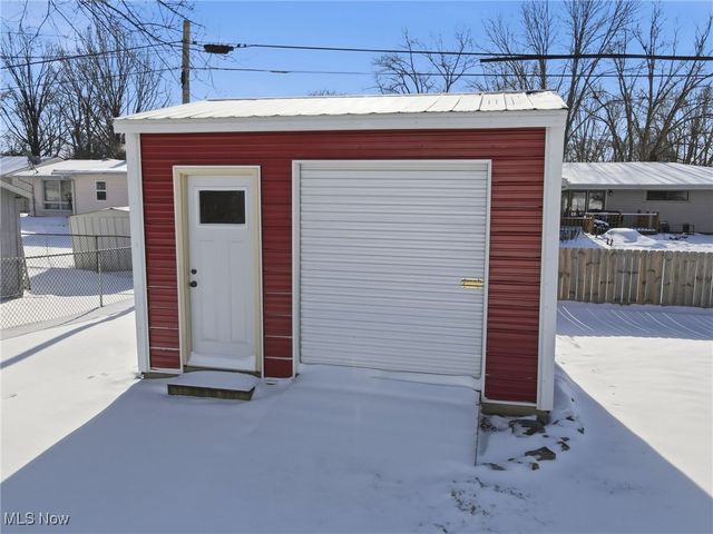 8496 Grenway Drive, Mentor, OH 44060