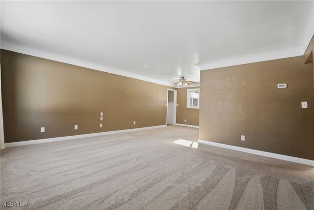 8496 Grenway Drive, Mentor, OH 44060