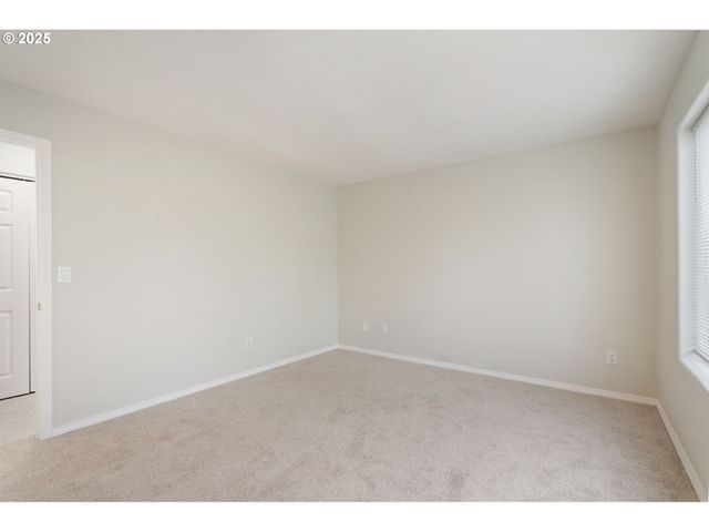 5016 Ne CANDLEWOOD Pl, Hillsboro, OR 97124