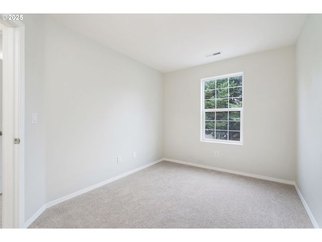 5016 Ne CANDLEWOOD Pl, Hillsboro, OR 97124