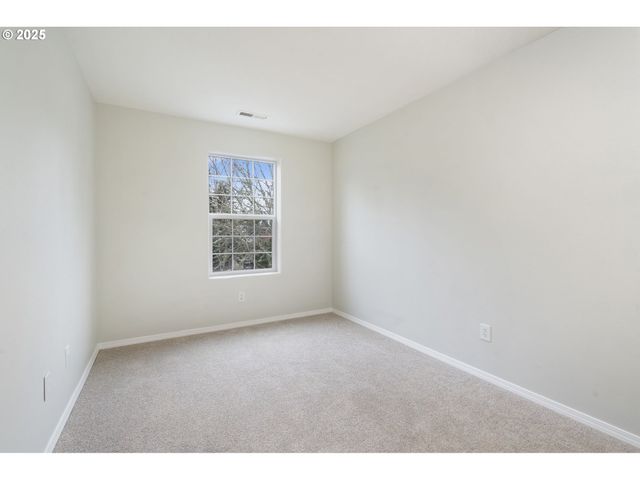 5016 Ne CANDLEWOOD Pl, Hillsboro, OR 97124