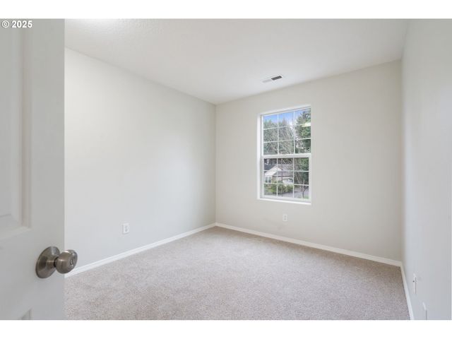 5016 Ne CANDLEWOOD Pl, Hillsboro, OR 97124