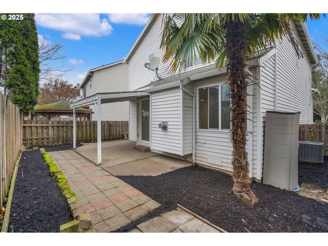 5016 Ne CANDLEWOOD Pl, Hillsboro, OR 97124