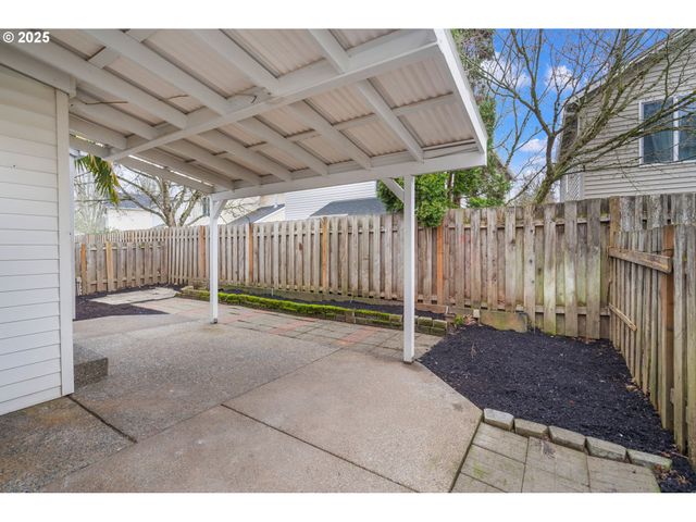 5016 Ne CANDLEWOOD Pl, Hillsboro, OR 97124