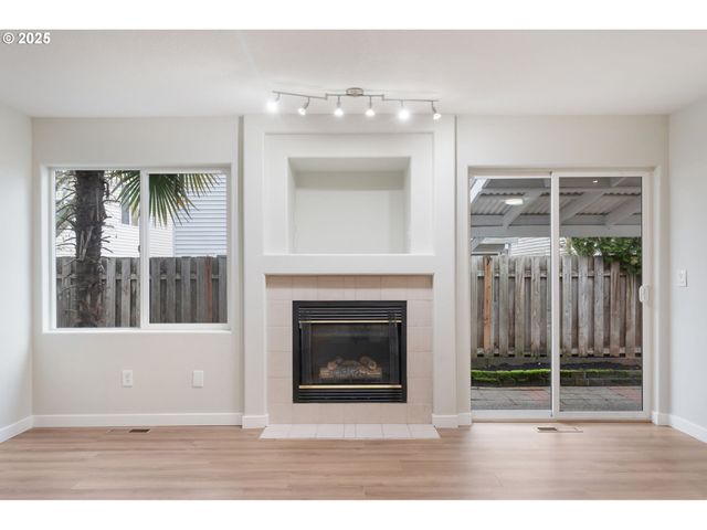 5016 Ne CANDLEWOOD Pl, Hillsboro, OR 97124