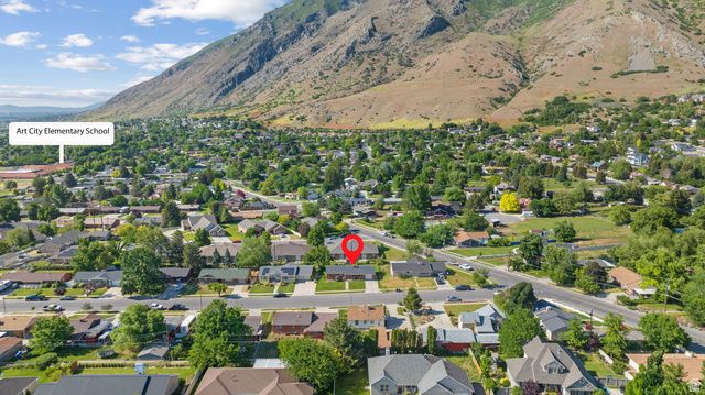 1185 E HILLCREST DR, Springville, UT 84663