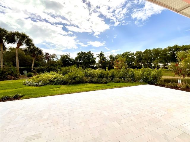 4605 Saint James Avenue, Vero Beach, FL 32967