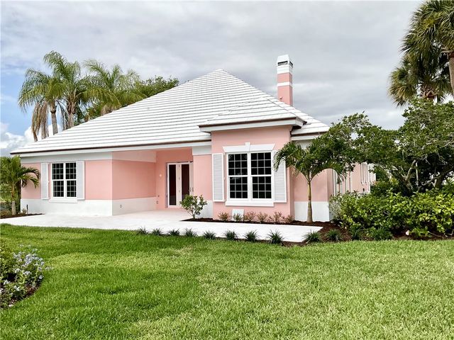 4605 Saint James Avenue, Vero Beach, FL 32967