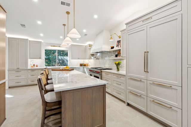 5723 Twin Brooks Drive, Dallas, TX 75252