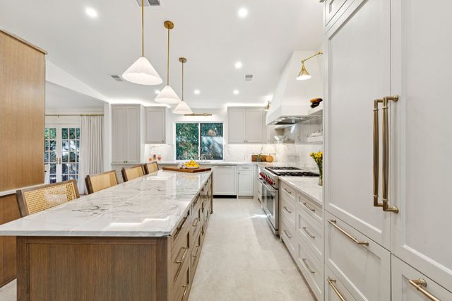 5723 Twin Brooks Drive, Dallas, TX 75252