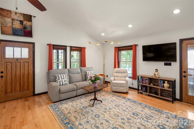190 Joyner Avenue, Asheville, NC 28806