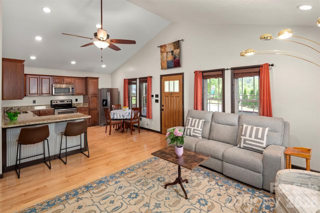190 Joyner Avenue, Asheville, NC 28806