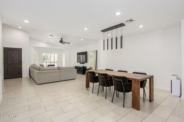 6608 E BEVERLY Lane, Scottsdale, AZ 85254