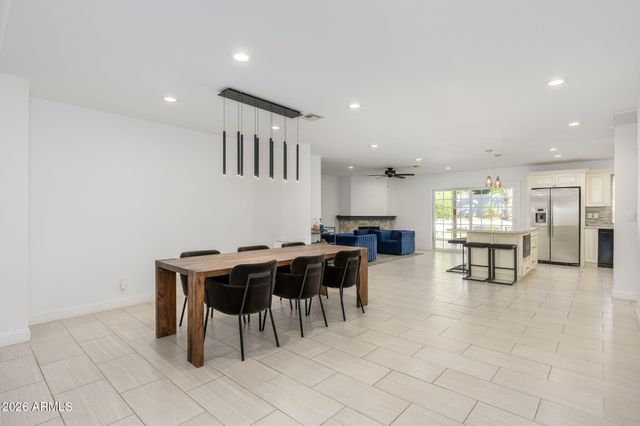 6608 E BEVERLY Lane, Scottsdale, AZ 85254