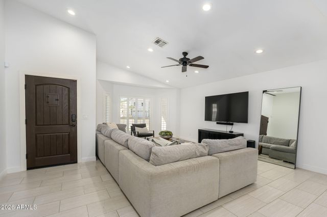 6608 E BEVERLY Lane, Scottsdale, AZ 85254