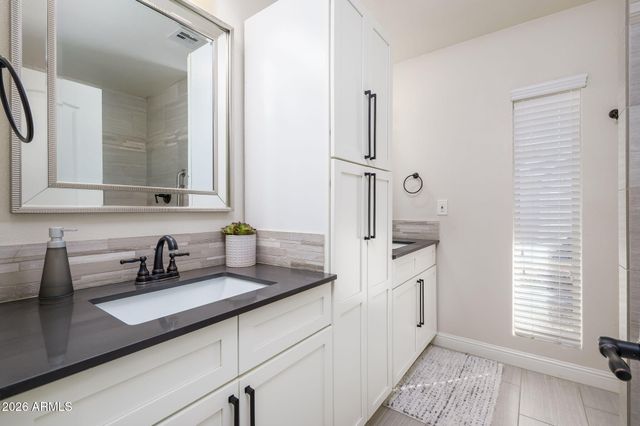 6608 E BEVERLY Lane, Scottsdale, AZ 85254