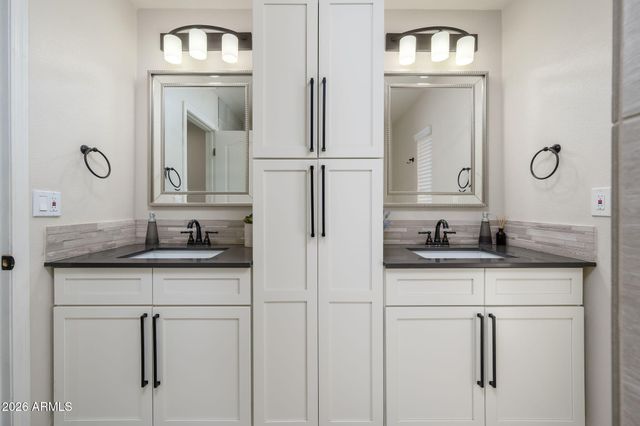 6608 E BEVERLY Lane, Scottsdale, AZ 85254