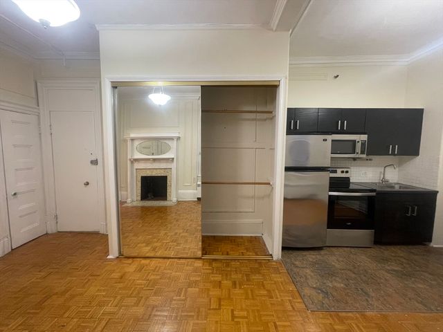 21 Beacon St 4Q, Boston, MA 02108