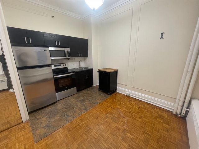 21 Beacon St 4Q, Boston, MA 02108