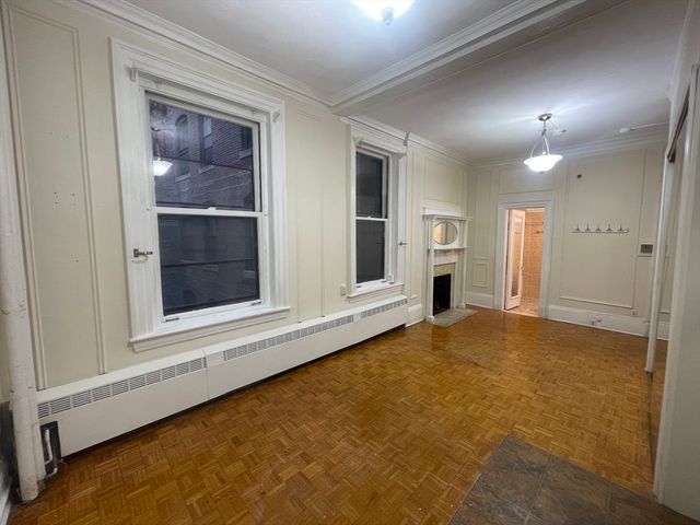 21 Beacon St 4Q, Boston, MA 02108