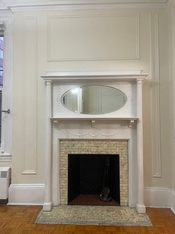 21 Beacon St 4Q, Boston, MA 02108