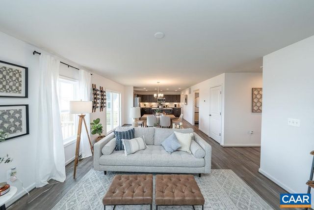 86 LOOKOVER TER, Stuarts Draft, VA 24477