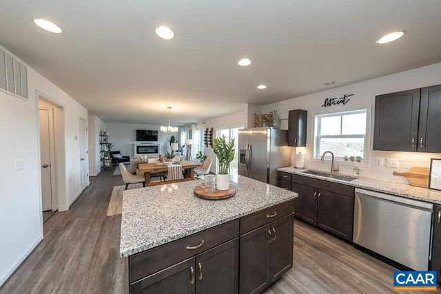 86 LOOKOVER TER, Stuarts Draft, VA 24477